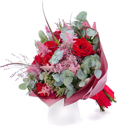 03000657_sweet-cervene-ruze-a-astilbe