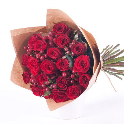 03001540_sweet-cervene-ruze-a-hypericum